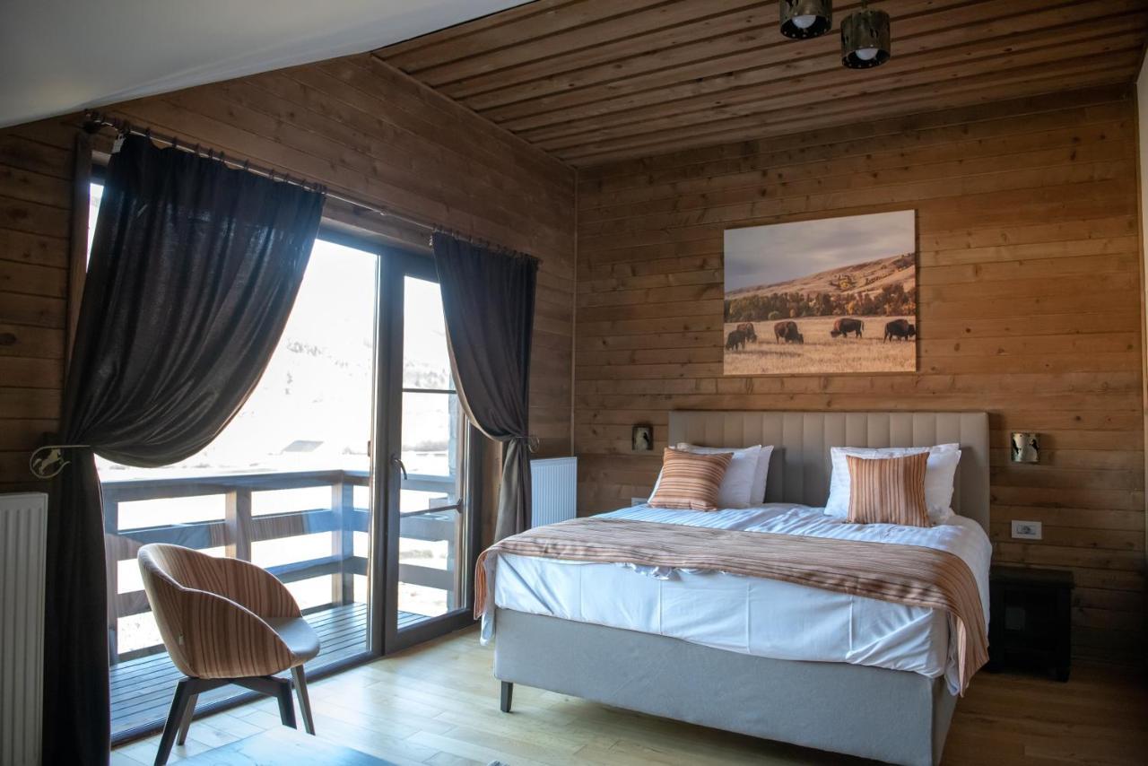 Maggie'S Ranch Hotel Rîşnov Екстериор снимка