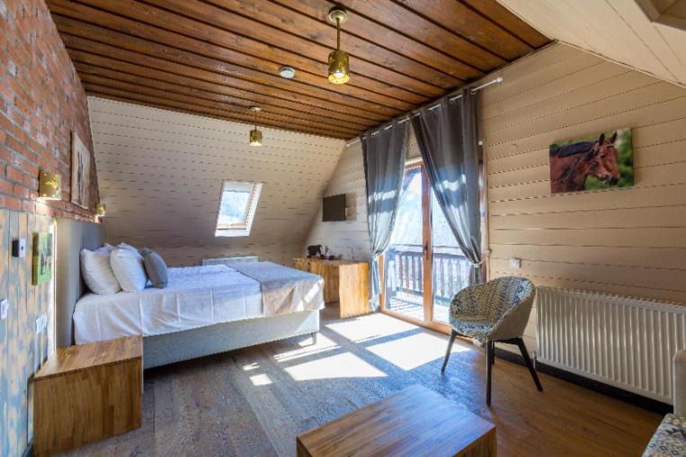 Maggie'S Ranch Hotel Rîşnov Екстериор снимка