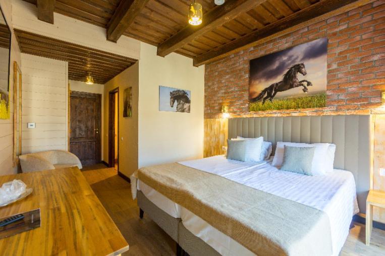 Maggie'S Ranch Hotel Rîşnov Екстериор снимка