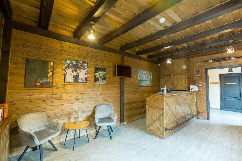 Maggie'S Ranch Hotel Rîşnov Екстериор снимка