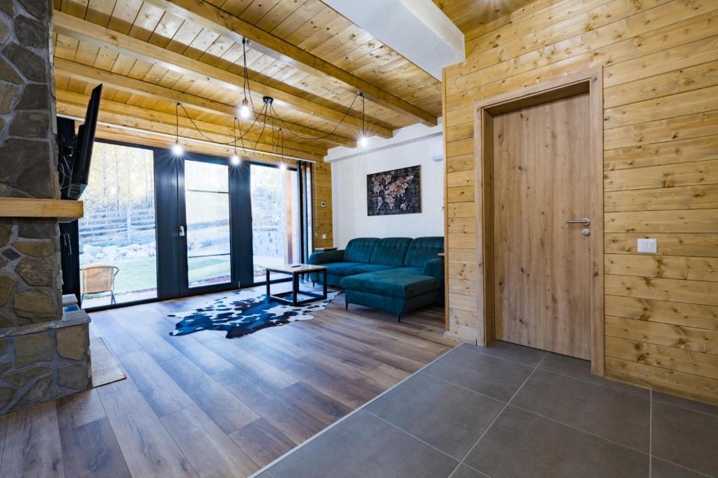 Maggie'S Ranch Hotel Rîşnov Екстериор снимка