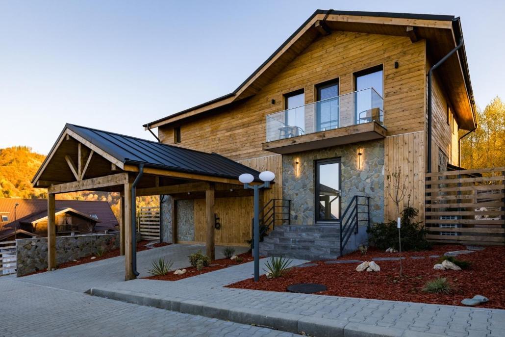Maggie'S Ranch Hotel Rîşnov Екстериор снимка